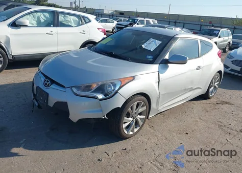 2017 Hyundai Veloster z USA, uszkodzony, nr VIN KMHTC6AD7HU305732